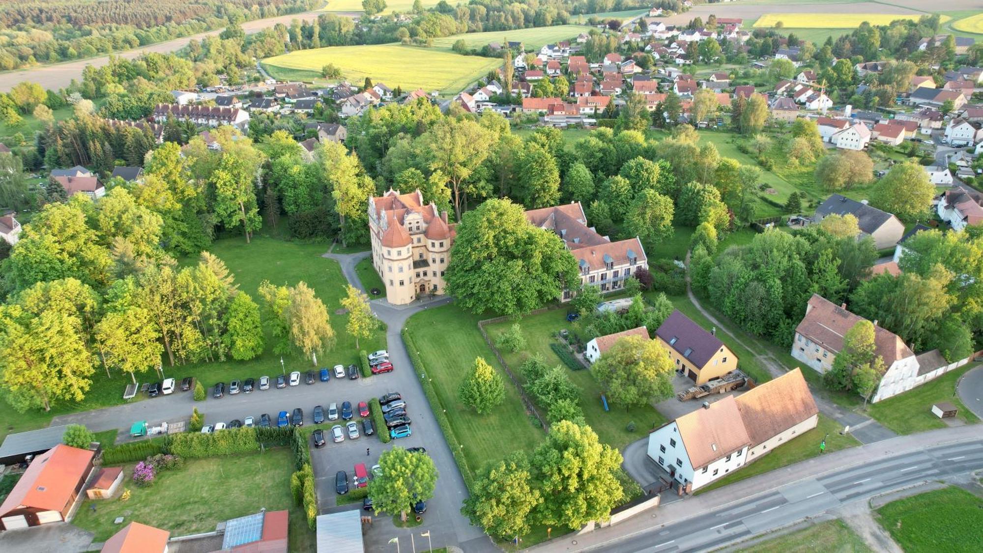 Schlosshotel Althoernitz Бертсдорф Экстерьер фото